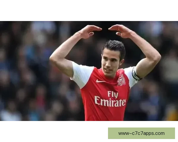 斯特林证未到范佩西率队比训